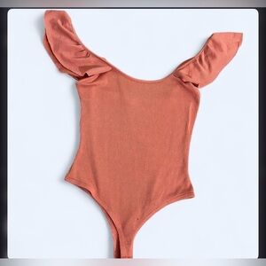 Vestique Cap Sleeves Bodysuit